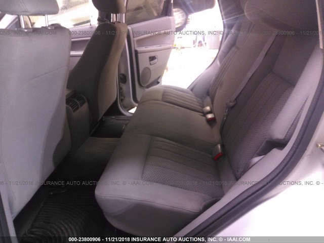 1J4GS48K06C110084 - 2006 JEEP GRAND CHEROKEE LAREDO/COLUMBIA/FREEDOM 银色 照片 8