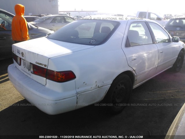 JT2BG22K7Y0499110 - 2000 TOYOTA CAMRY CE/LE/XLE WHITE photo 4