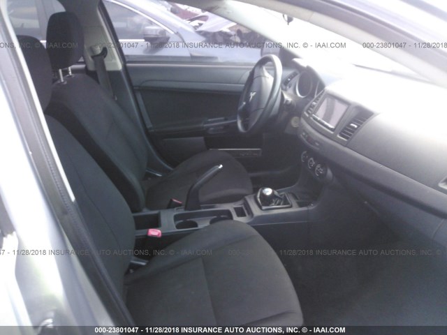 JA32U1FU8BU002019 - 2011 MITSUBISHI LANCER DE SILVER photo 5