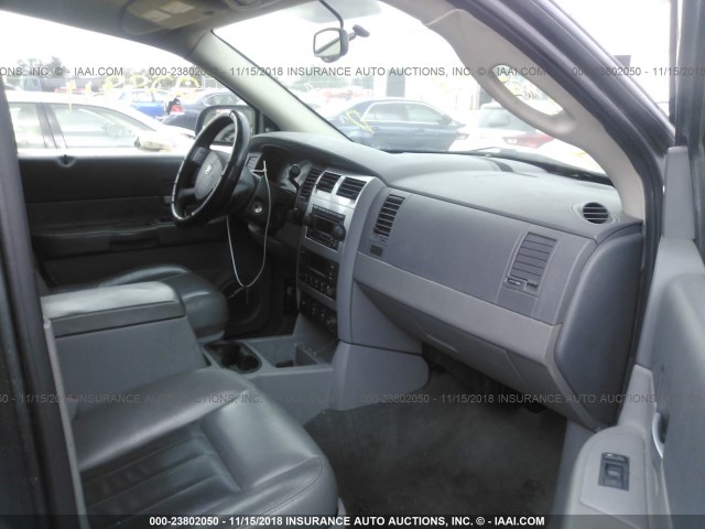 1D4HB58N04F205043 - 2004 DODGE DURANGO LIMITED GRAY photo 5