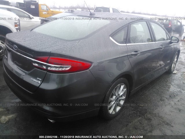 3FA6P0LU7HR315660 - 2017 FORD FUSION SE HYBRID GRAY photo 4