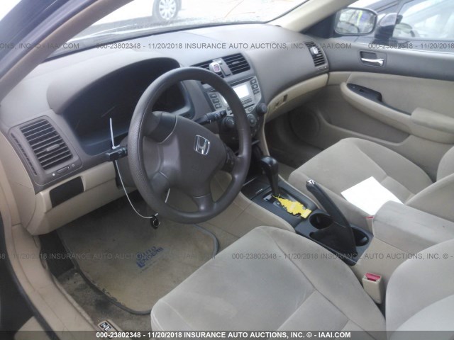 1HGCM56496A052014 - 2006 HONDA ACCORD BLACK photo 5