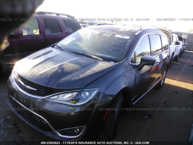 2C4RC1BG5JR119703 - 2018 CHRYSLER PACIFICA TOURING L GRAY photo 2