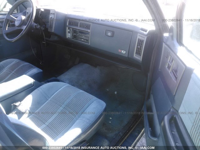 1GNCS13Z4N2163387 - 1992 CHEVROLET BLAZER S10 BLUE photo 5