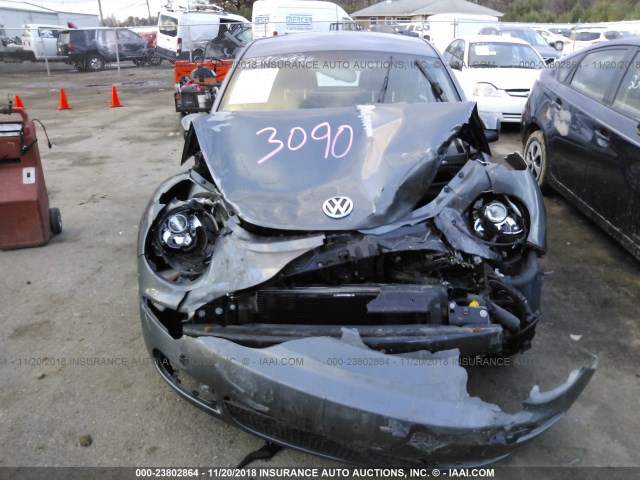 3VWPW31C28M503090 - 2008 VOLKSWAGEN NEW BEETLE S GRAY photo 6