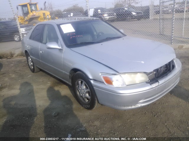 JT2BG22K4Y0507213 - 2000 TOYOTA CAMRY CE/LE/XLE SILVER photo 1