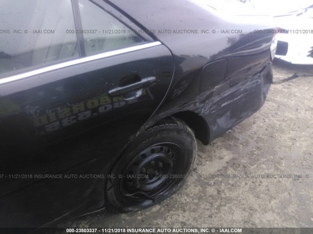 4T1BE32K04U359997 - 2004 TOYOTA CAMRY LE/XLE/SE BLACK photo 6
