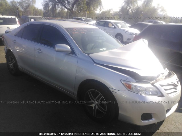 4T4BF3EK9BR136580 - 2011 TOYOTA CAMRY SE/LE/XLE 银色 照片 1