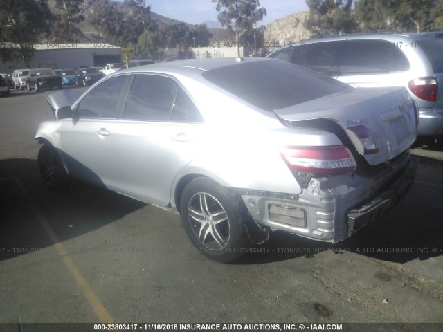 4T4BF3EK9BR136580 - 2011 TOYOTA CAMRY SE/LE/XLE 银色 照片 3