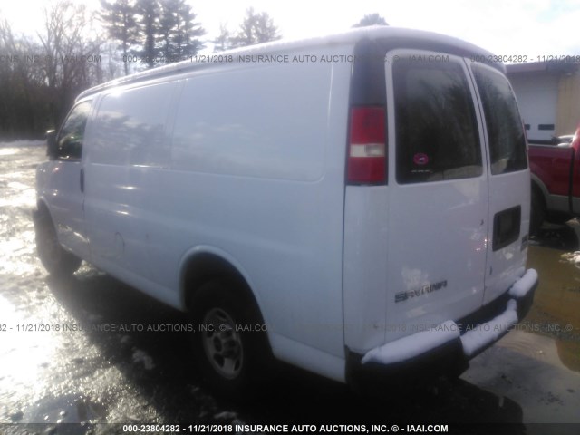 1GTHG35UX61109726 - 2006 GMC SAVANA G3500 WHITE photo 3