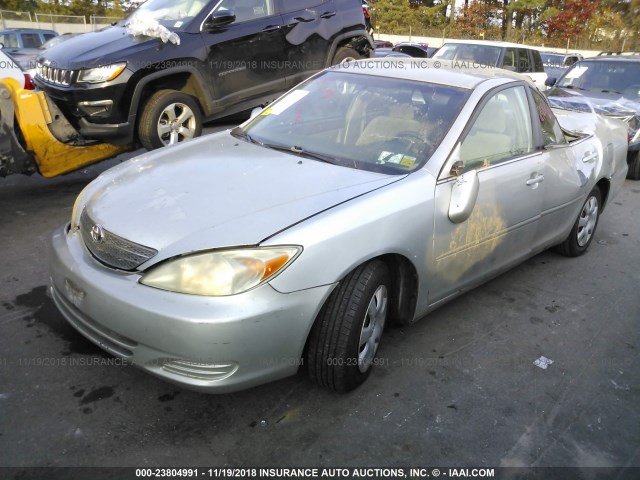 4T1BE32KX3U787641 - 2003 TOYOTA CAMRY LE/XLE/SE SILVER photo 2