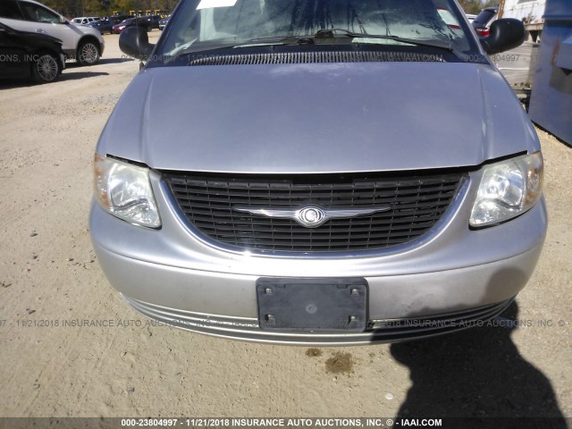 2C4GP34322R584815 - 2002 CHRYSLER TOWN & COUNTRY EL SILVER photo 6