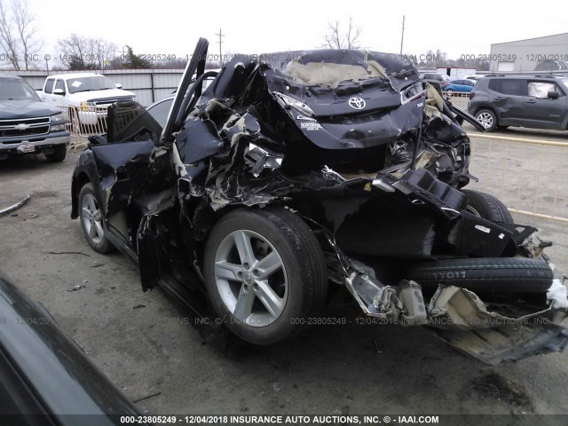 4T1BF1FK0EU352884 - 2014 TOYOTA CAMRY L/SE/LE/XLE შავი ფოტო 3
