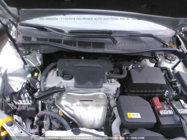 4T1BF1FK9HU413962 - 2017 TOYOTA CAMRY LE/XLE/SE/XSE ვერცხლისფერი ფოტო 10