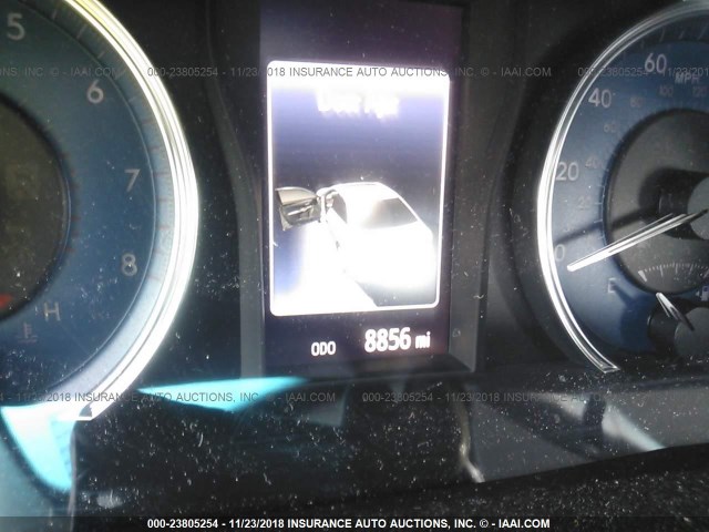 4T1BF1FK9HU413962 - 2017 TOYOTA CAMRY LE/XLE/SE/XSE ვერცხლისფერი ფოტო 7