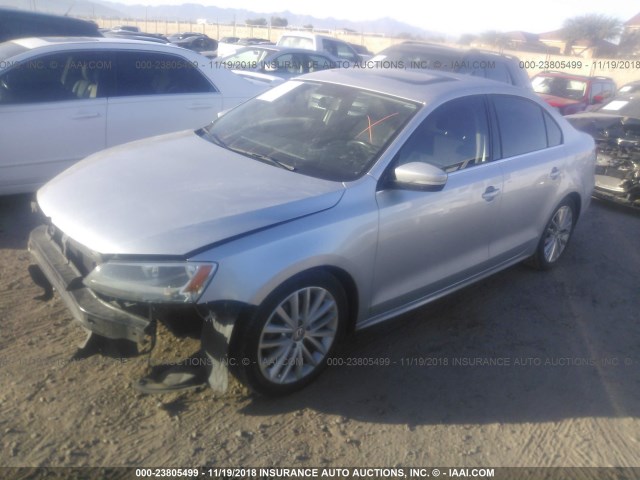 3VWLZ7AJ2BM375243 - 2011 VOLKSWAGEN JETTA SEL SILVER photo 2