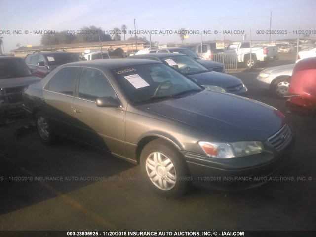 JT2BF22K010335464 - 2001 TOYOTA CAMRY CE/LE/XLE BEIGE photo 1