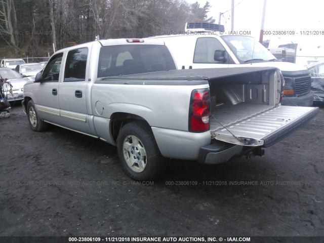 2GCEC13T651117571 - 2005 CHEVROLET SILVERADO C1500 SILVER photo 3