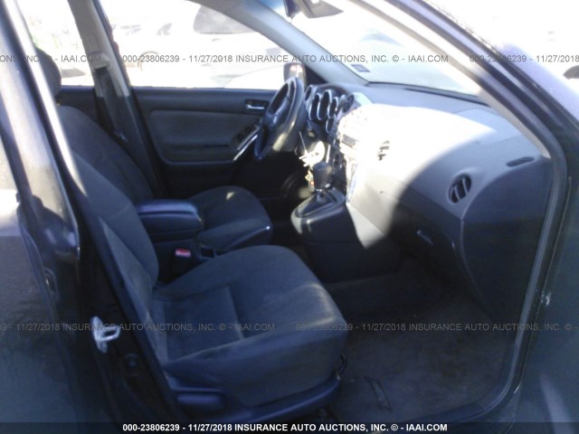 2T1KR32E14C181243 - 2004 TOYOTA COROLLA MATRIX XR BLACK photo 5