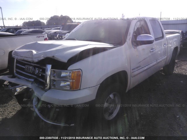 3GTP1VE01DG158933 - 2013 GMC SIERRA C1500 SLE WHITE photo 2