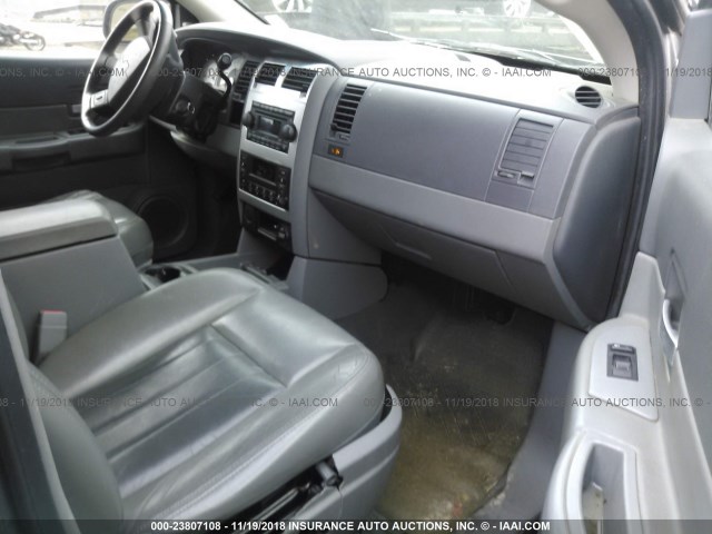 1D4HD58D75F532123 - 2005 DODGE DURANGO LIMITED GRAY photo 5