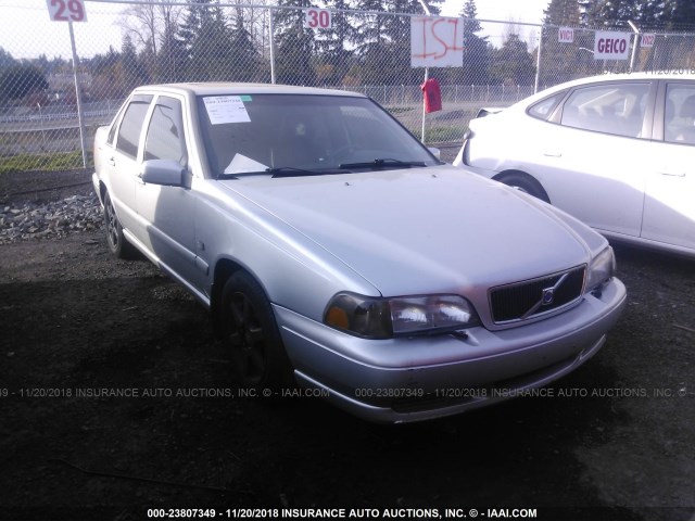 YV1LS55A6X2608832 - 1999 VOLVO S70 SILVER photo 1