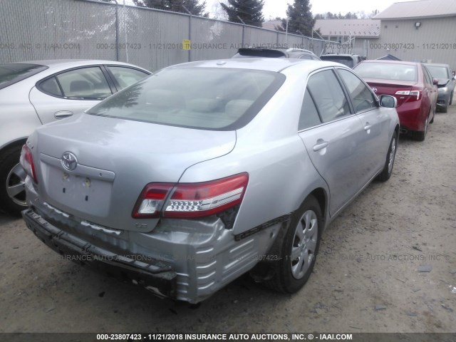 4T4BF3EK6BR168502 - 2011 TOYOTA CAMRY SE/LE/XLE SILVER photo 4