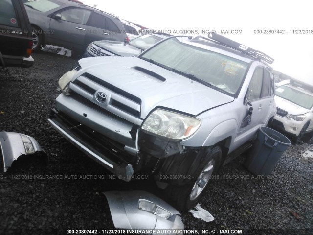 JTEBU14R248026100 - 2004 TOYOTA 4RUNNER SR5/SPORT SILVER photo 2