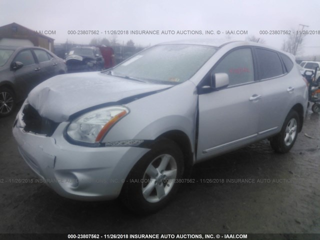 JN8AS5MV8DW610110 - 2013 NISSAN ROGUE S/SV SILVER photo 2