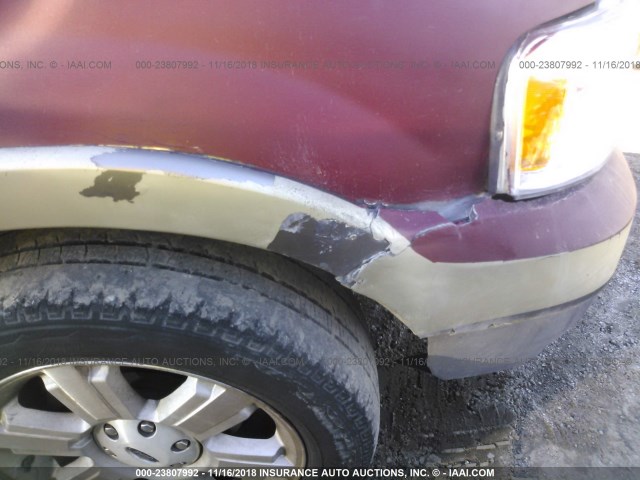 1FMFU17L94LA34393 - 2004 FORD EXPEDITION EDDIE BAUER MAROON photo 6