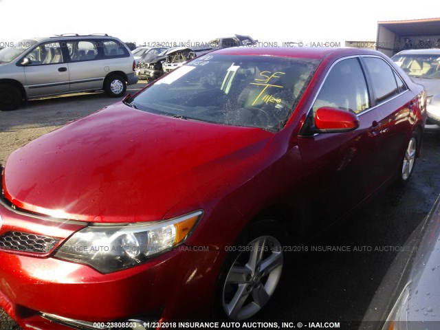 4T1BF1FK3CU578852 - 2012 TOYOTA CAMRY SE/LE/XLE 红色 照片 2