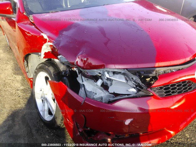 4T1BF1FK3CU578852 - 2012 TOYOTA CAMRY SE/LE/XLE 红色 照片 6