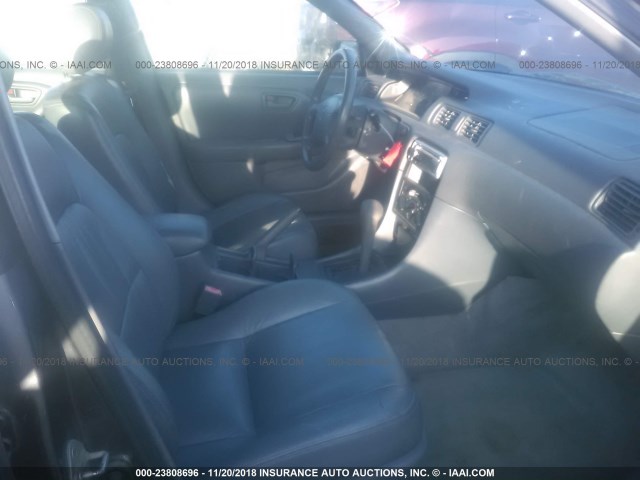 JT2BG22KXV0020142 - 1997 TOYOTA CAMRY LE/XLE BEIGE photo 4