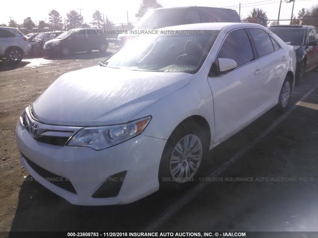 4T4BF1FK1CR243983 - 2012 TOYOTA CAMRY SE/LE/XLE 白色 照片 2