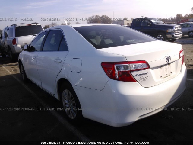 4T4BF1FK1CR243983 - 2012 TOYOTA CAMRY SE/LE/XLE 白色 照片 3