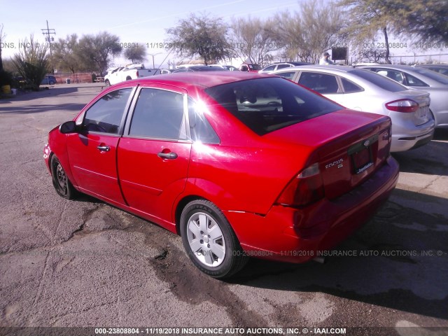 1FAFP34N86W129953 - 2006 FORD FOCUS ZX4 RED photo 3