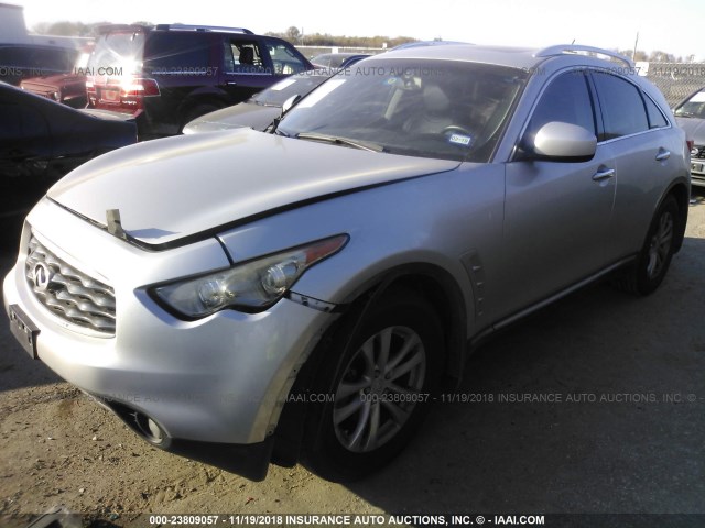 JNRAS18U29M102580 - 2009 INFINITI FX35 SILVER photo 2