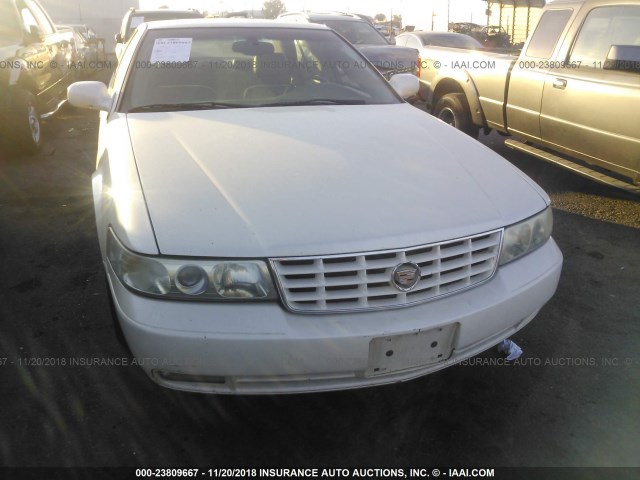 1G6KY54913U244988 - 2003 CADILLAC SEVILLE STS WHITE photo 6