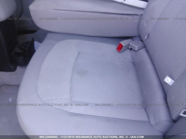 JN8AS5MT0CW291010 - 2012 NISSAN ROGUE S/SV WHITE photo 8