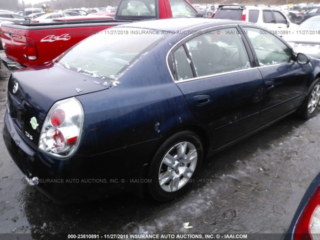 1N4AL11D45C162616 - 2005 NISSAN ALTIMA S/SL BLUE photo 4