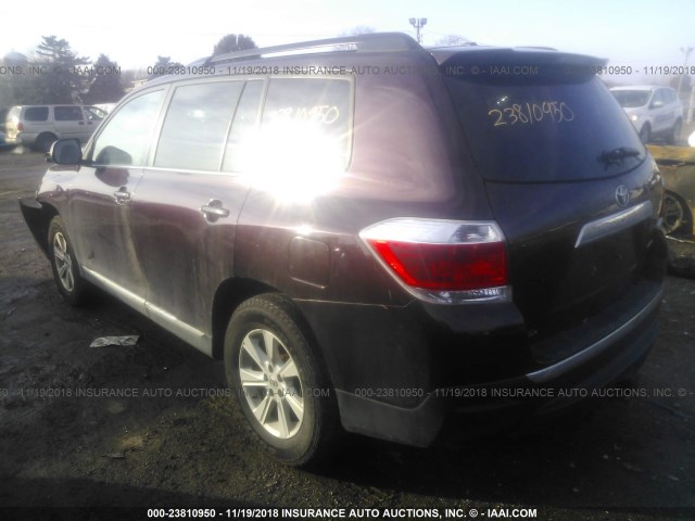 5TDBK3EH4CS142579 - 2012 TOYOTA HIGHLANDER SE PURPLE photo 3