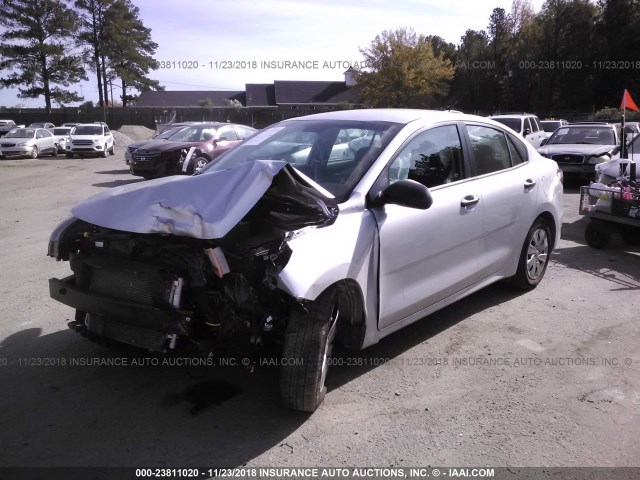 3KPA24AB7JE058377 - 2018 KIA RIO LX/S SILVER photo 2