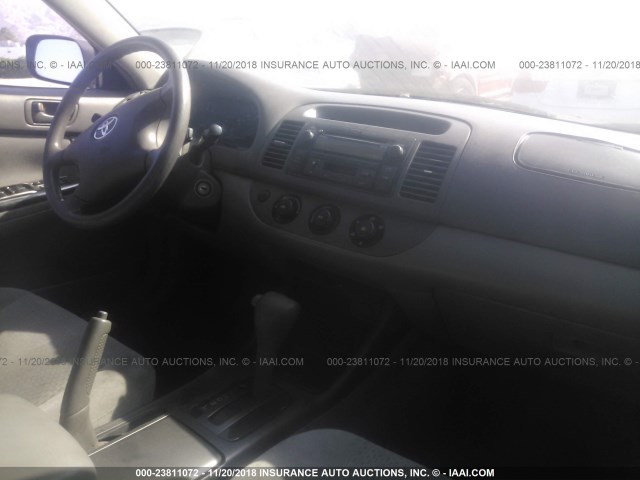 4T1BE32K93U138428 - 2003 TOYOTA CAMRY LE/XLE/SE BLACK photo 5