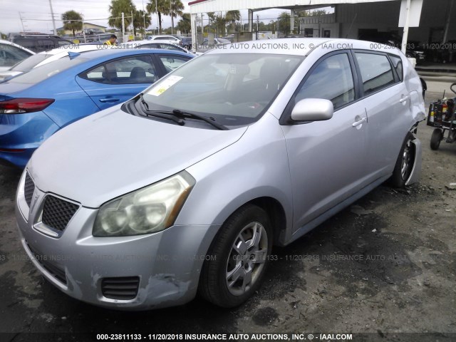 5Y2SP67089Z465793 - 2009 PONTIAC VIBE SILVER photo 2