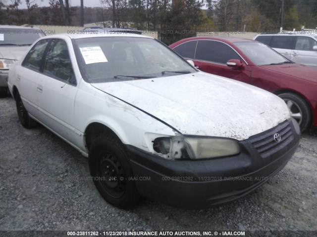 4T1BG22K4WU350808 - 1998 TOYOTA CAMRY CE/LE/XLE WHITE photo 1