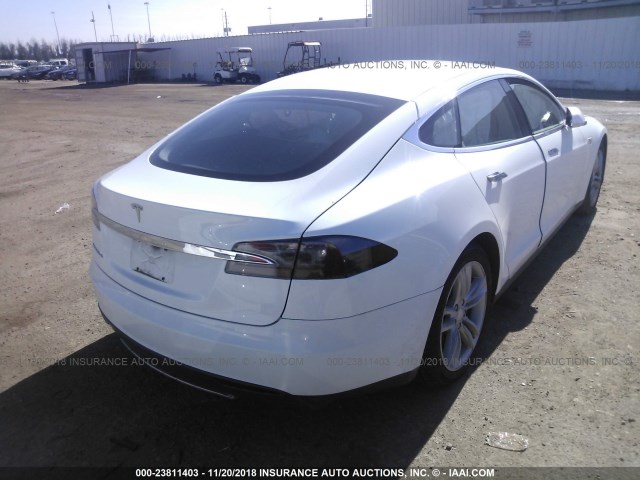 5YJSA1DGXDFP04796 - 2013 TESLA MODEL S WHITE photo 4