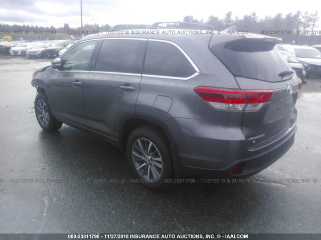 5TDJZRFH3JS549220 - 2018 TOYOTA HIGHLANDER SE/XLE GRAY photo 3