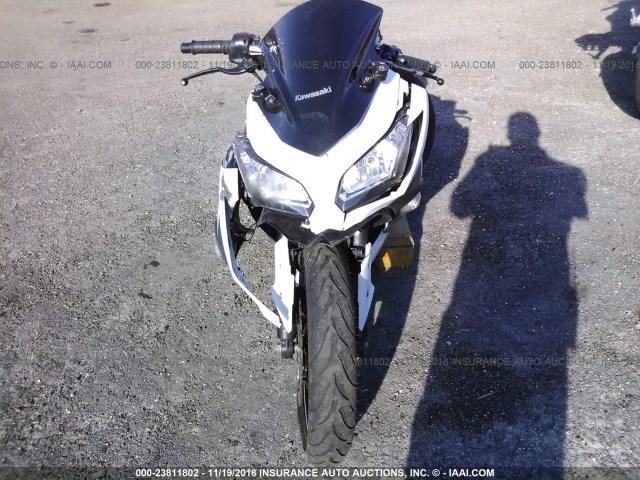 JKAEX8B11EA003216 - 2014 KAWASAKI EX300 B WHITE photo 5