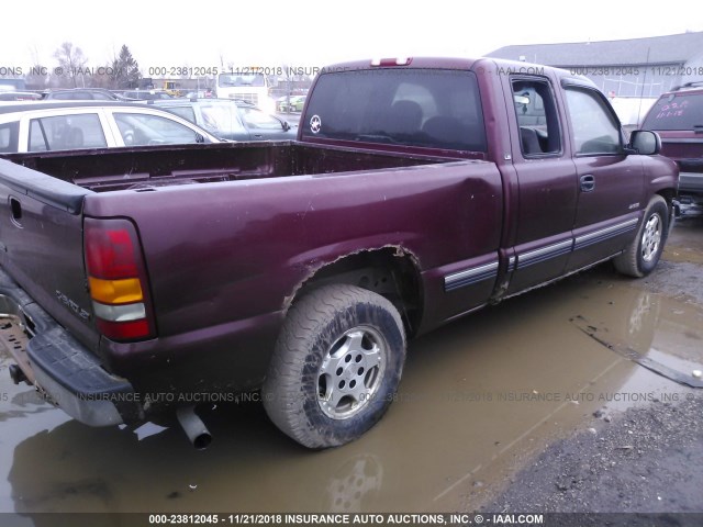 2GCEC19T8Y1284817 - 2000 CHEVROLET SILVERADO C1500 PURPLE photo 4