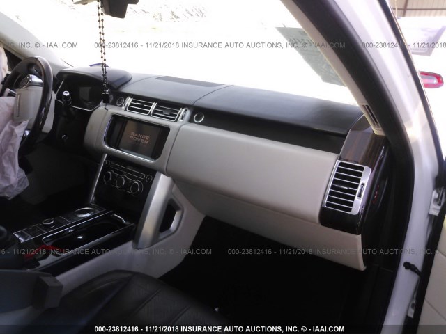 SALGS2EF4DA109877 - 2013 LAND ROVER RANGE ROVER SUPERCHARGED WHITE photo 5